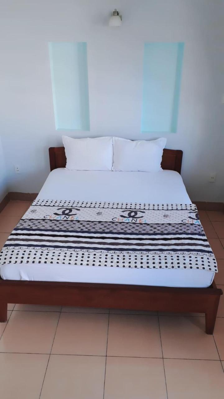 Phong Lan Guesthouse Hue Εξωτερικό φωτογραφία